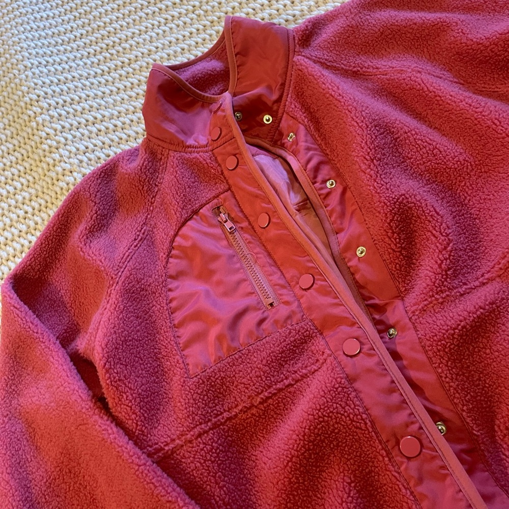 Sherpa Jacket - Picture 2 of 7